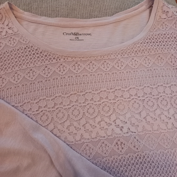 Croft & barrow Top with lace & with 2/3 sleeves - Picture 4 of 5
